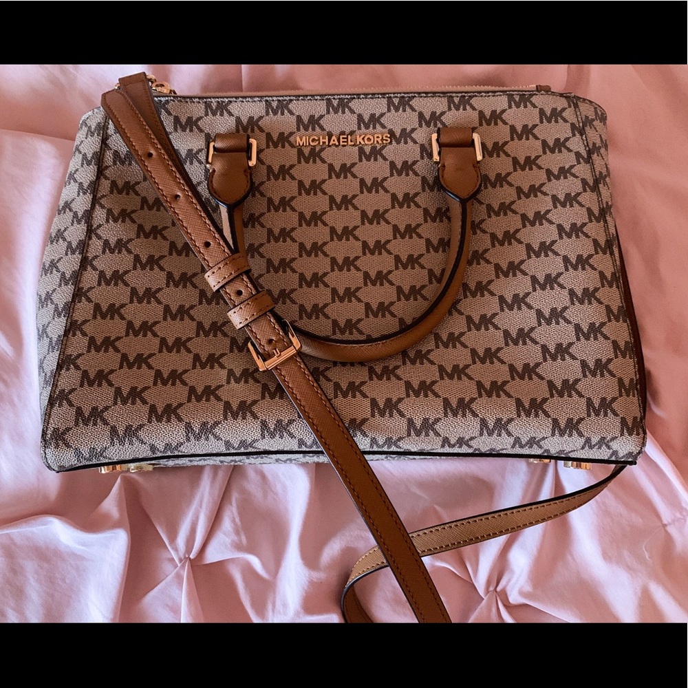 Michael Kors Bag | Authentic Michael Kors - Kellen